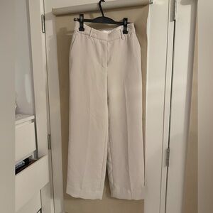 Aritzia Author Pants in Matte Pearl, Size 4